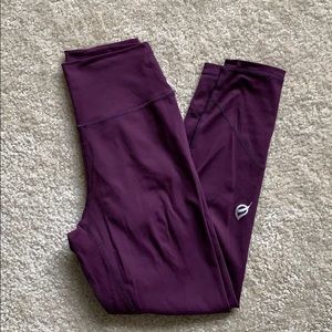 P’tula Alainah III 7/8 legging in eggplant